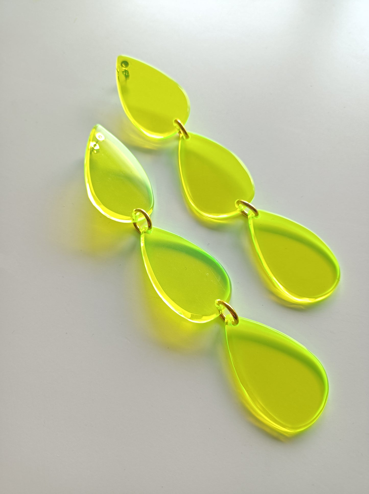 Long Fluo Drop Earrings