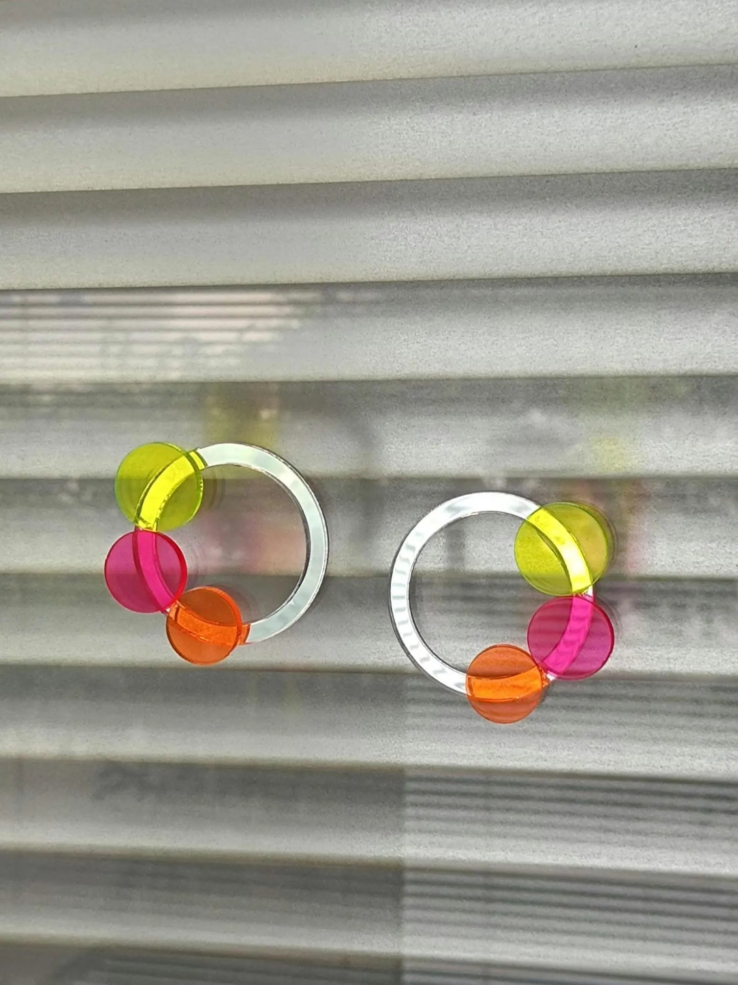 Boucles d'oreilles Acrylique Orange Fuschia Néon