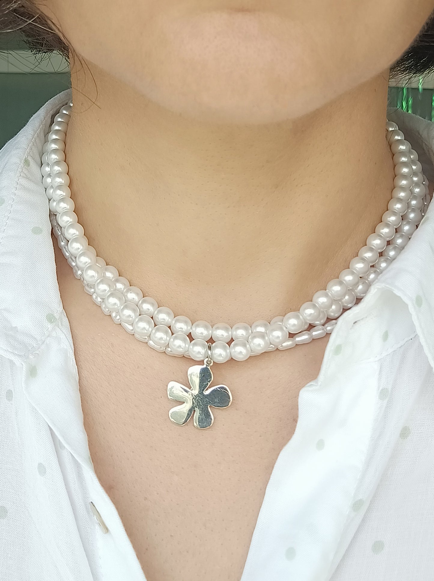 Pearl Daisy Necklace