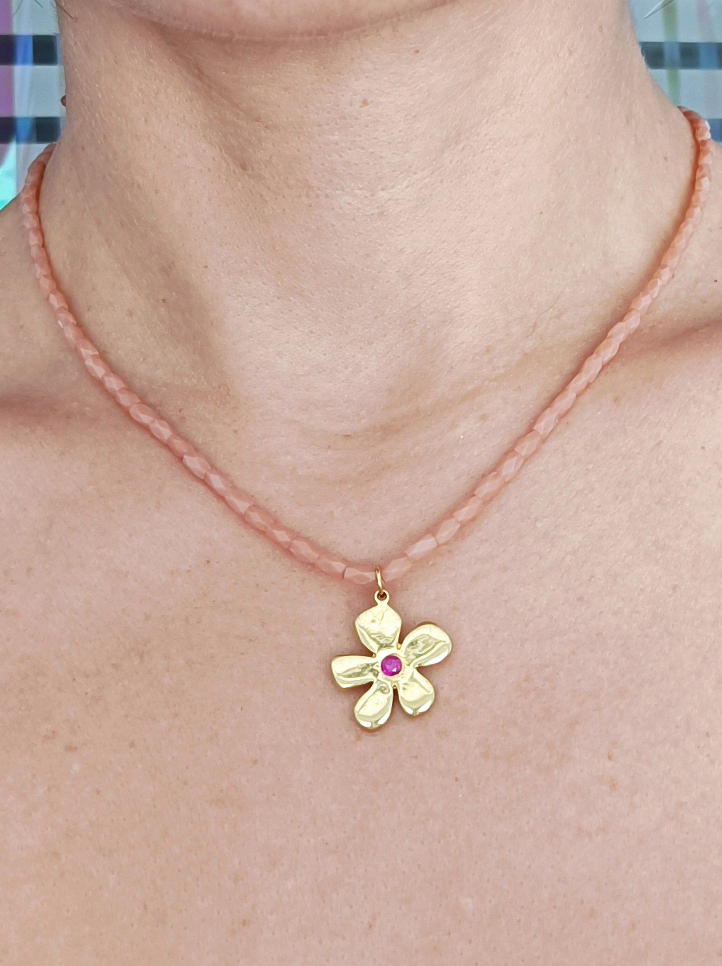 Salmon Daisy Necklace